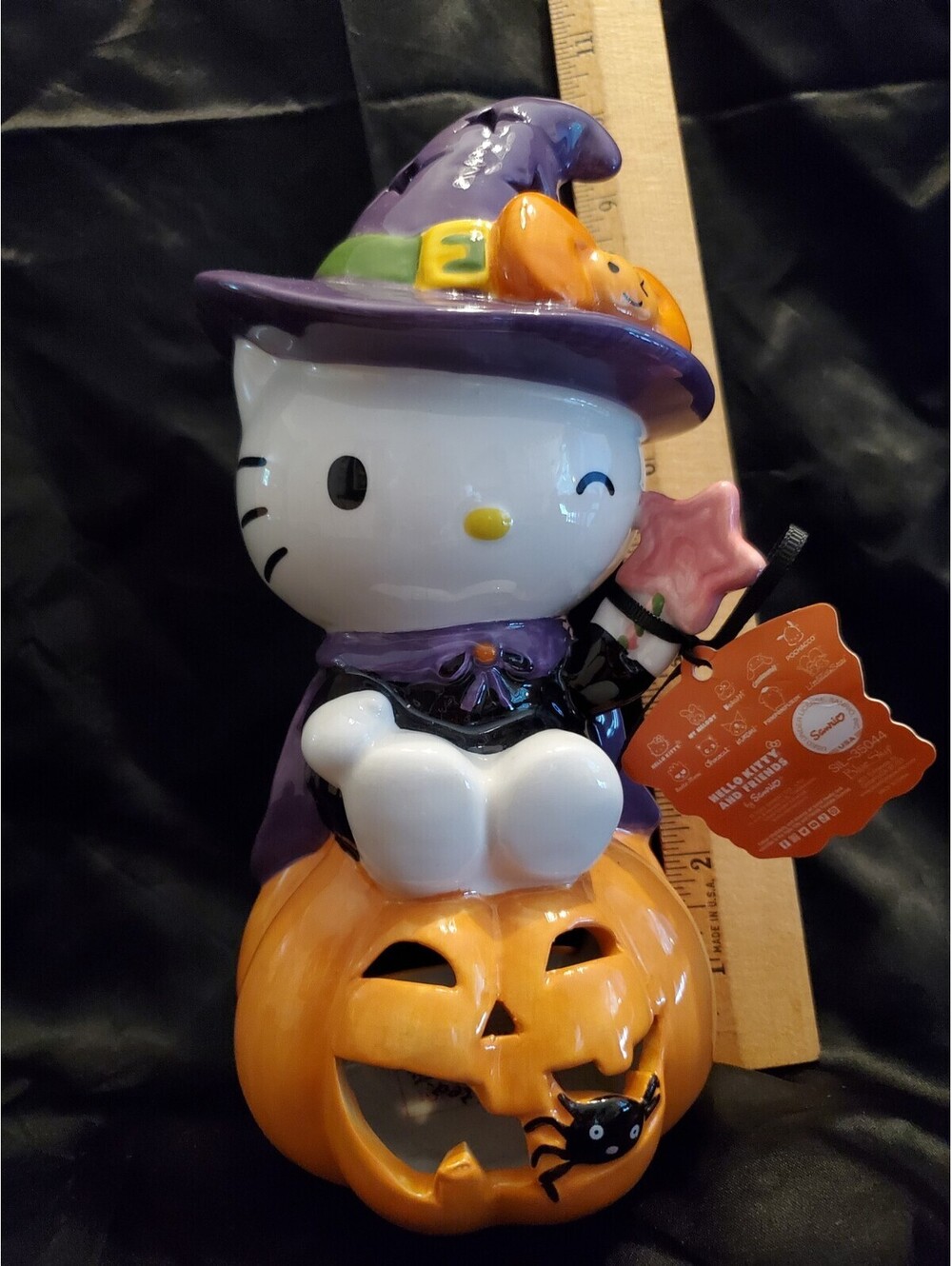 Witch Hello Kitty On Pumpkin Tea Light